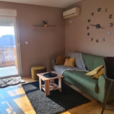 Apartman *Joy* Osijek Buitenkant foto