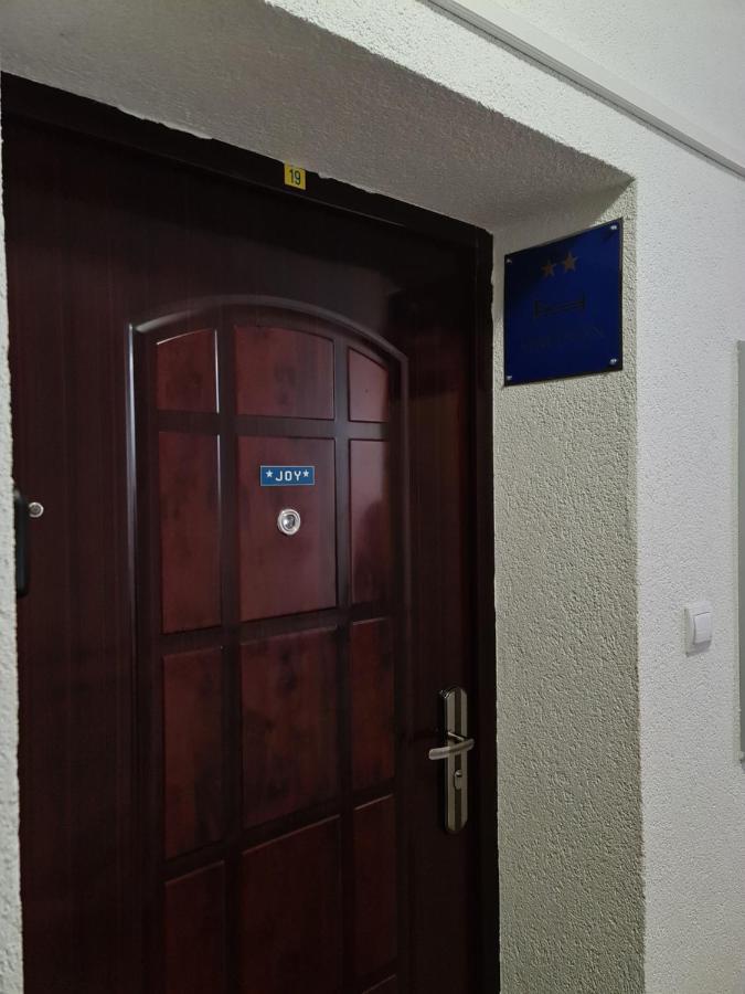 Apartman *Joy* Osijek Buitenkant foto