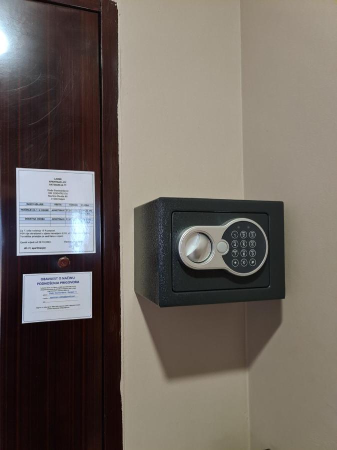 Apartman *Joy* Osijek Buitenkant foto